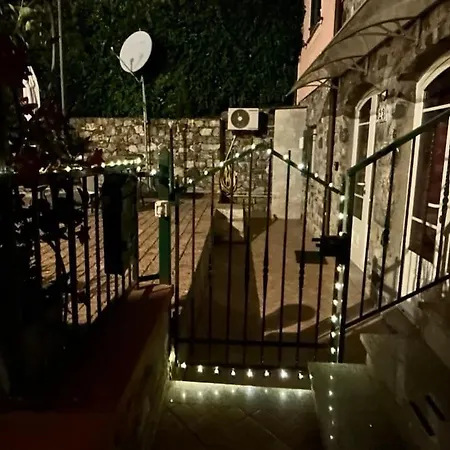 Sole Masso Genova Apartment Castiglione Chiavarese